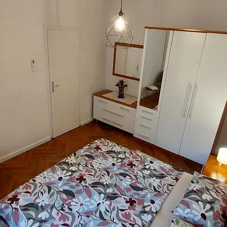 Apartament Katica *